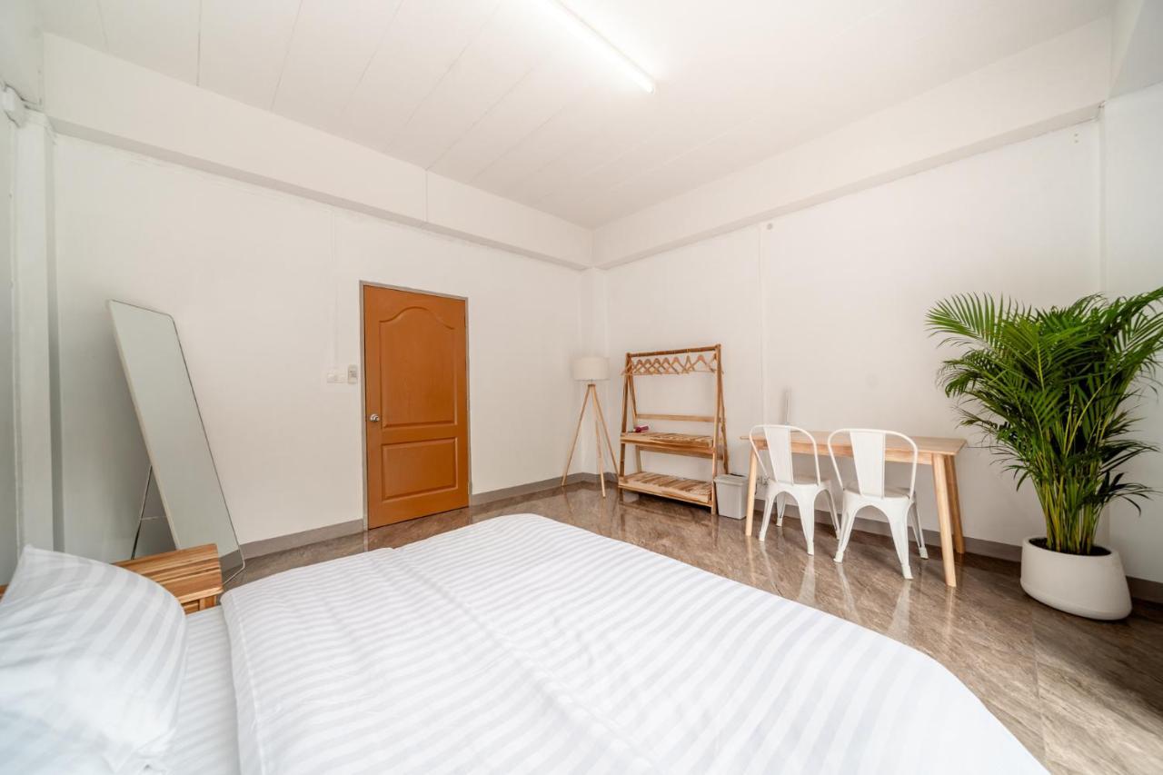 Socialer Coliving & Coworking Space Chiang Mai Exteriör bild