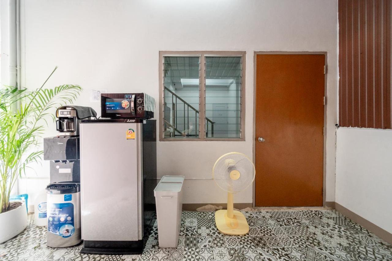 Socialer Coliving & Coworking Space Chiang Mai Exteriör bild
